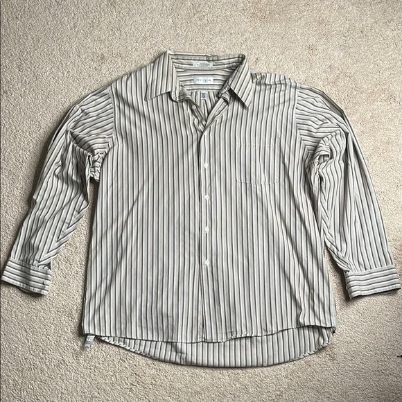 Van Heusen White and Gray Casual Button Down Shirt with Stripes - Picture 1 of 5